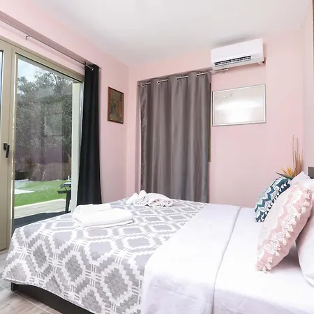 Sonica Villa Gouvia