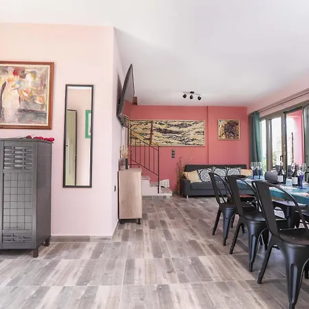Sonica Villa
