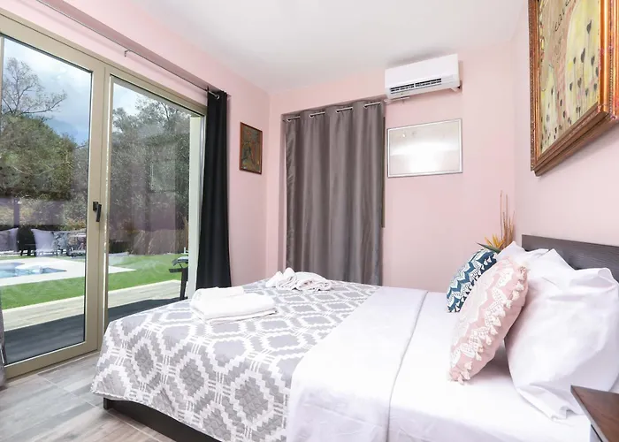 Sonica Villa Gouviá